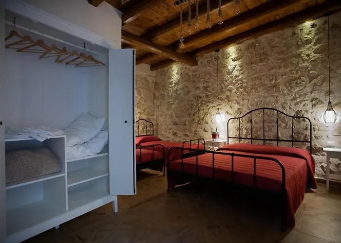 Rosso Corallo Lejlighed Licata